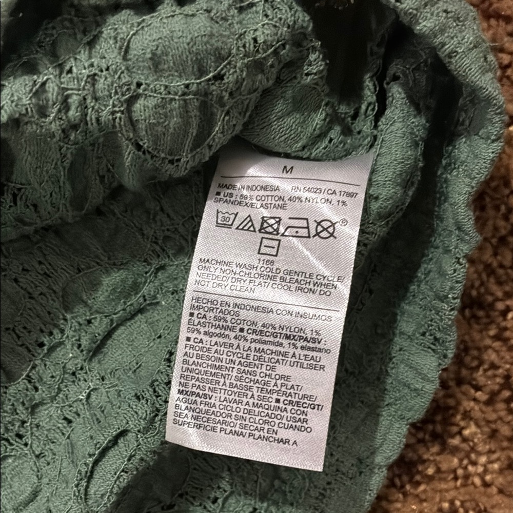 Old Navy Green Fitted Ribbed T-Shirt - Picture 2 of 5